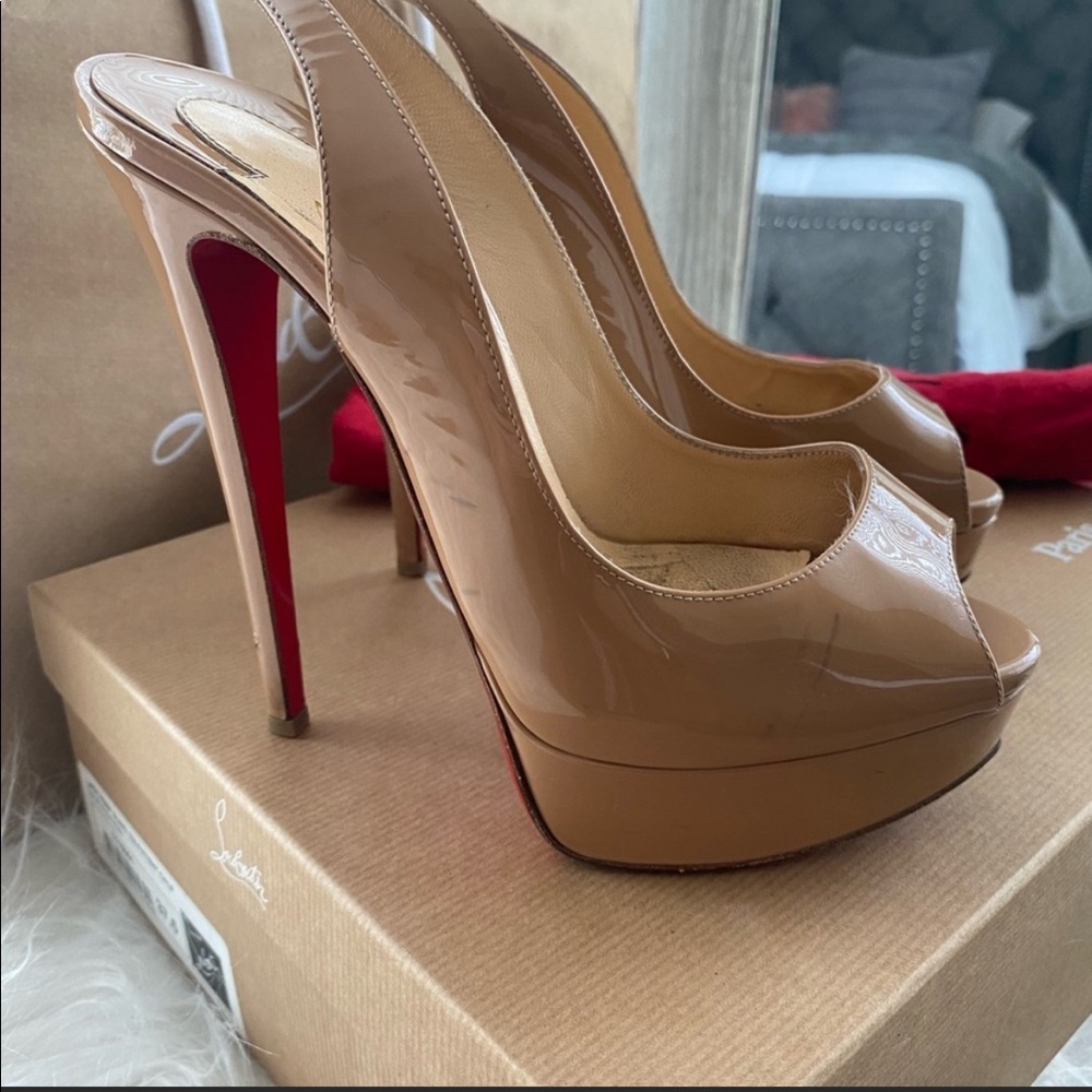Louboutin with dustbag and box! Sz 7.5